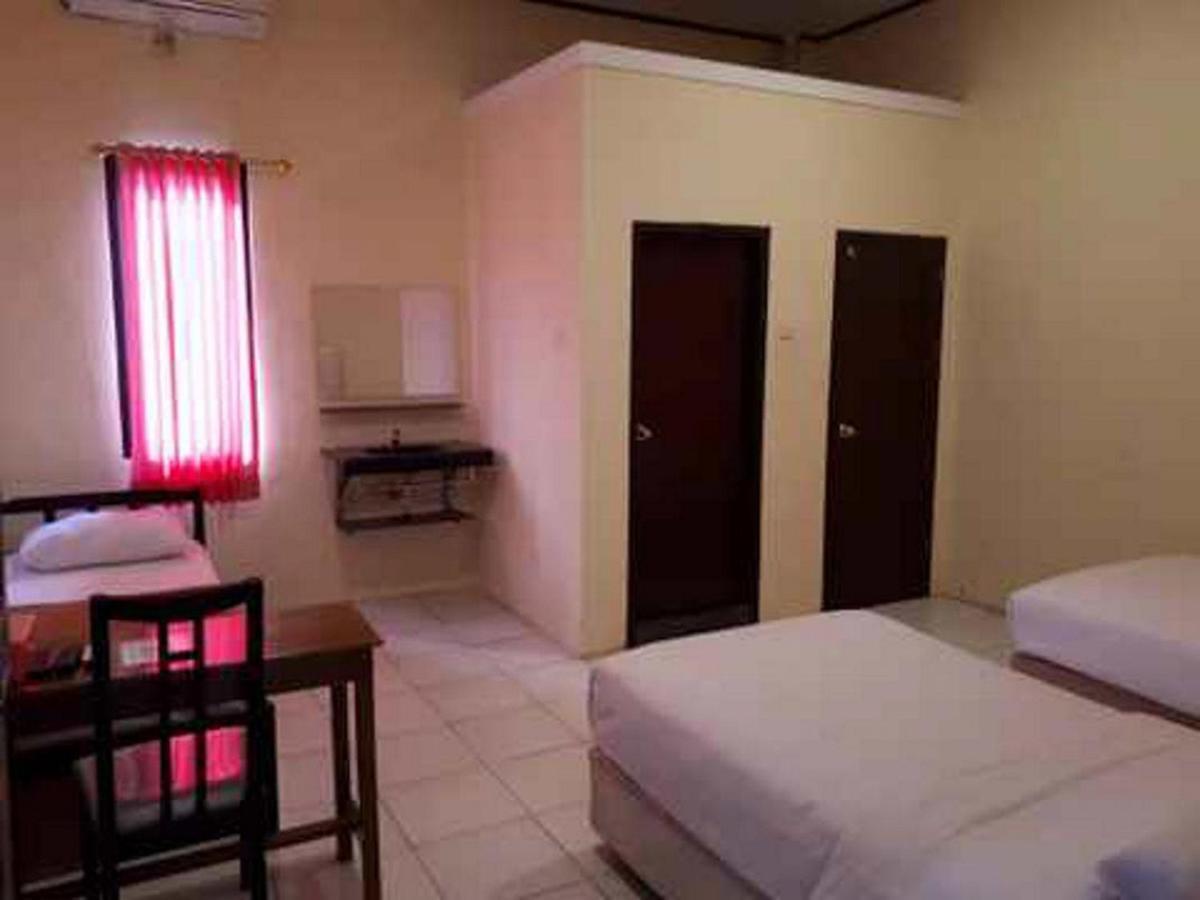 Hotel Reddoorz Near Dermaga Pelabuhan Rakyat Sorong Exterior foto