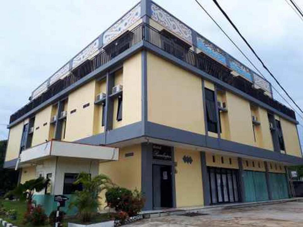 Reddoorz At Hotel Rumberpon Sorong Exterior foto