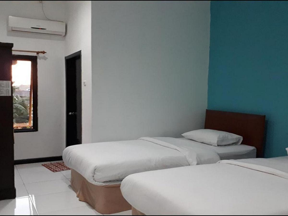 Reddoorz At Hotel Rumberpon Sorong Exterior foto